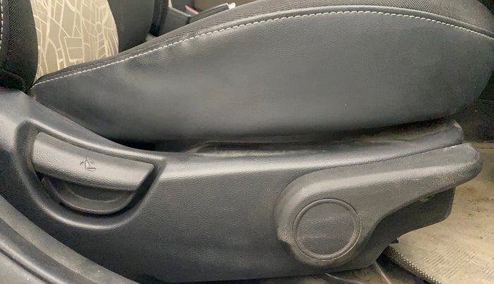 2015 Hyundai Grand i10 ASTA (O) 1.2 KAPPA VTVT, Petrol, Manual, 71,429 km, Driver Side Adjustment Panel