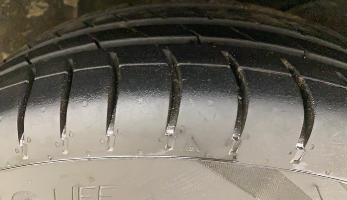 2018 Maruti Dzire ZXI PLUS AMT, Petrol, Automatic, 53,766 km, Right Front Tyre Tread