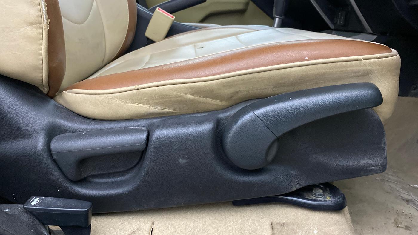 2020 Honda City 1.5L I-VTE V CVT, Petrol, Automatic, 1,08,739 km, Driver Side Adjustment Panel