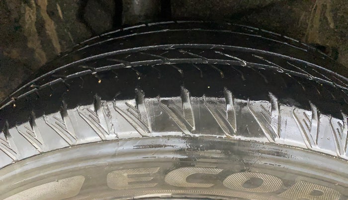 2023 Mahindra XUV700 AX 7 LUXURY P AT 7 STR, Petrol, Automatic, 60,165 km, Right Rear Tyre Tread