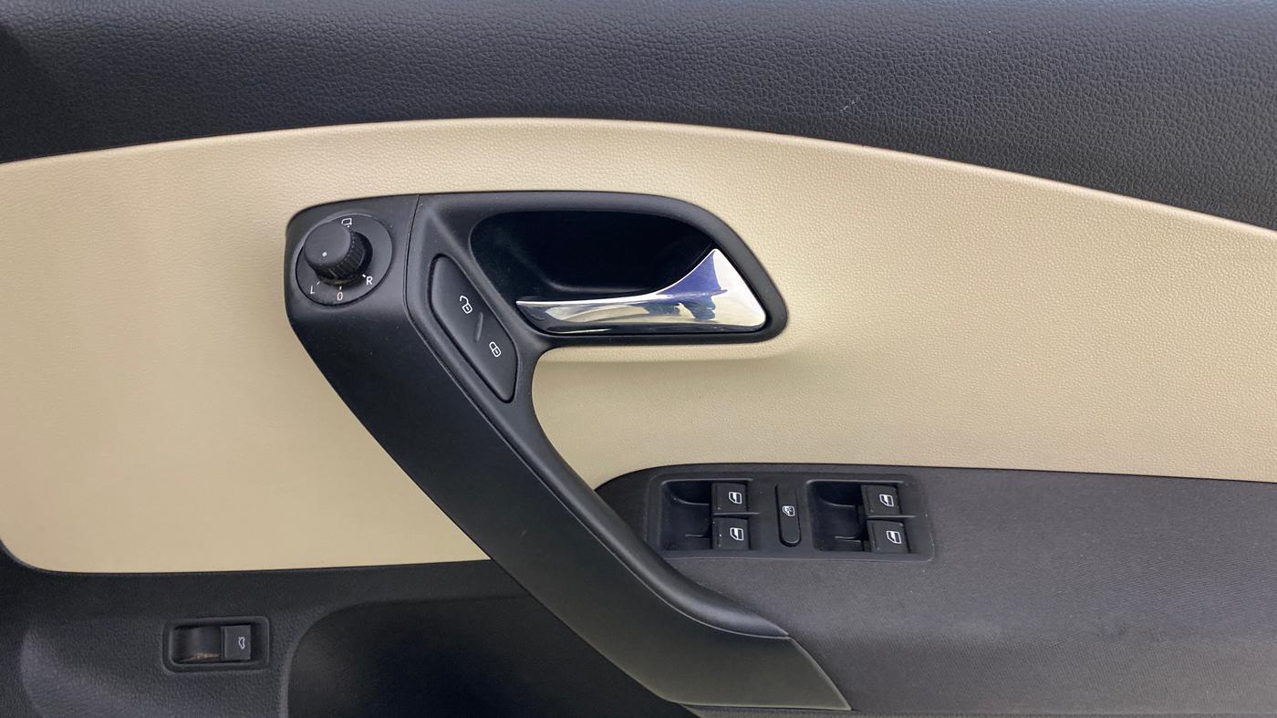 2021 Skoda Rapid AMBITION AT TSI, Petrol, Automatic, 35,973 km, Driver Side Door Panels Control