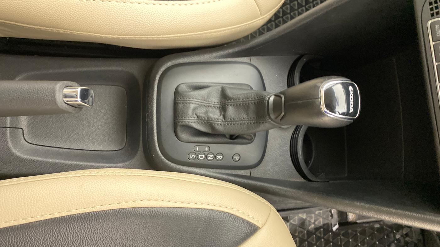 2021 Skoda Rapid AMBITION AT TSI, Petrol, Automatic, 35,973 km, Gear Lever