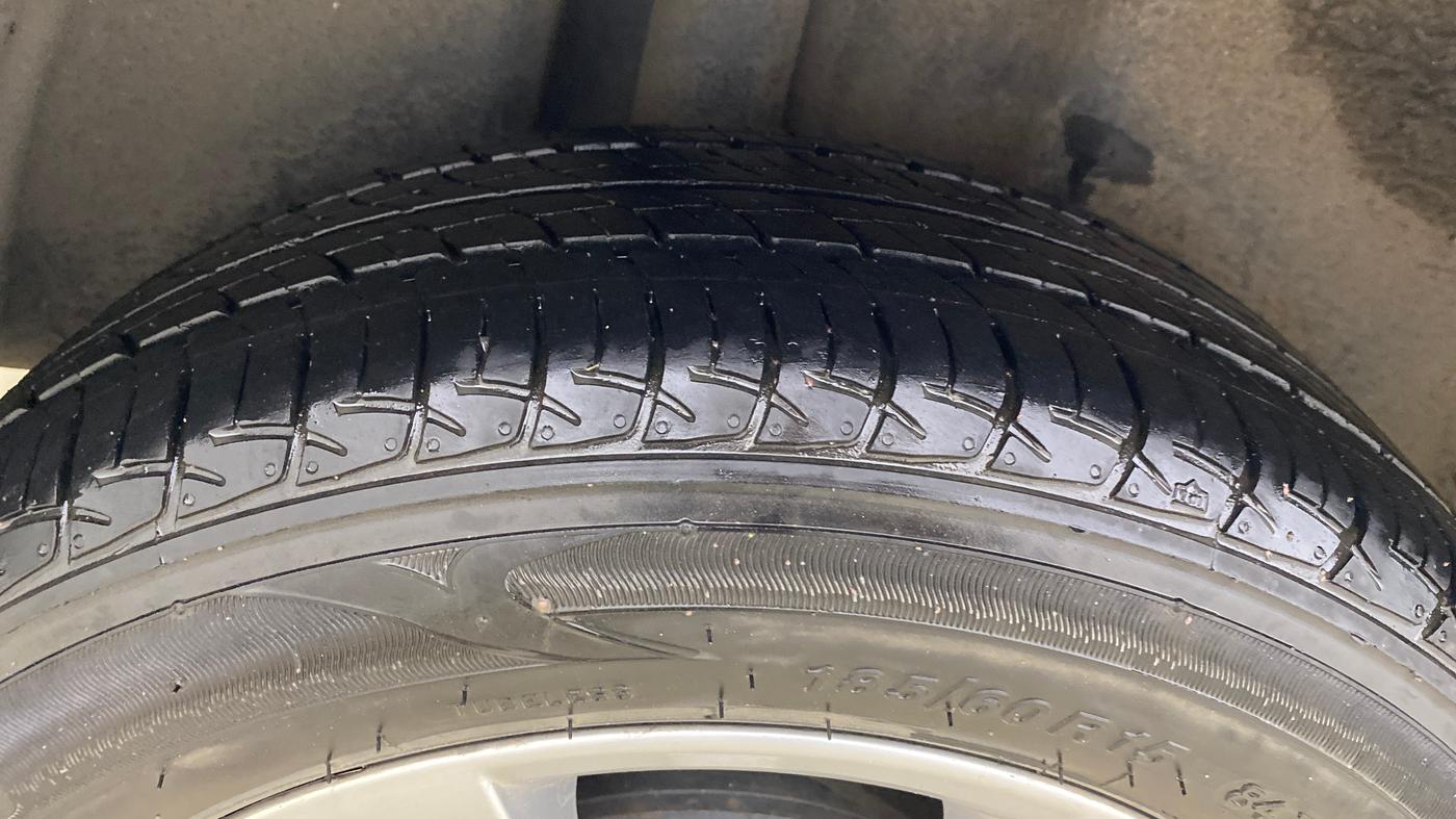 2021 Skoda Rapid AMBITION AT TSI, Petrol, Automatic, 35,973 km, Right Rear Tyre Tread