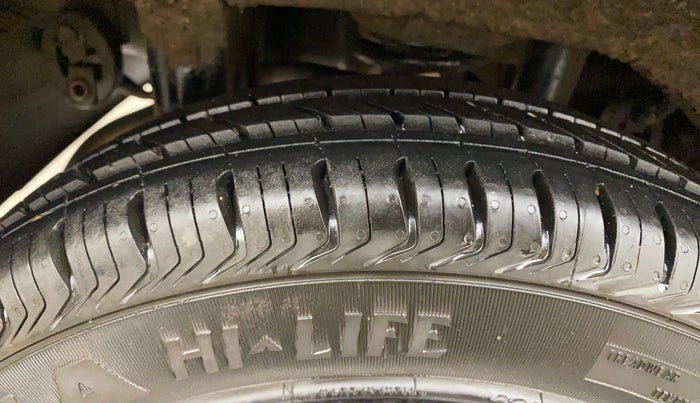 2015 Maruti Alto 800 LXI, Petrol, Manual, 37,619 km, Right Rear Tyre Tread