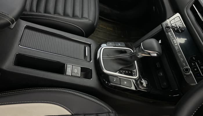2025 KIA SELTOS  GTX Plus 1.5 Turbo Petrol DCT, Petrol, Automatic, 7,117 km, Gear Lever