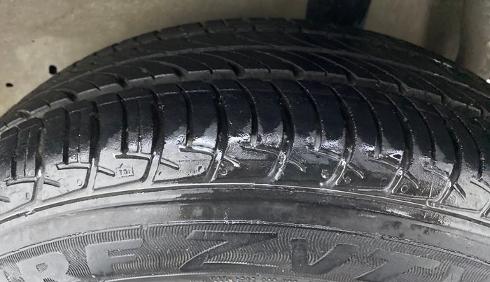 2015 Maruti Celerio VXI AGS, Petrol, Automatic, 48,045 km, Left Rear Tyre Tread