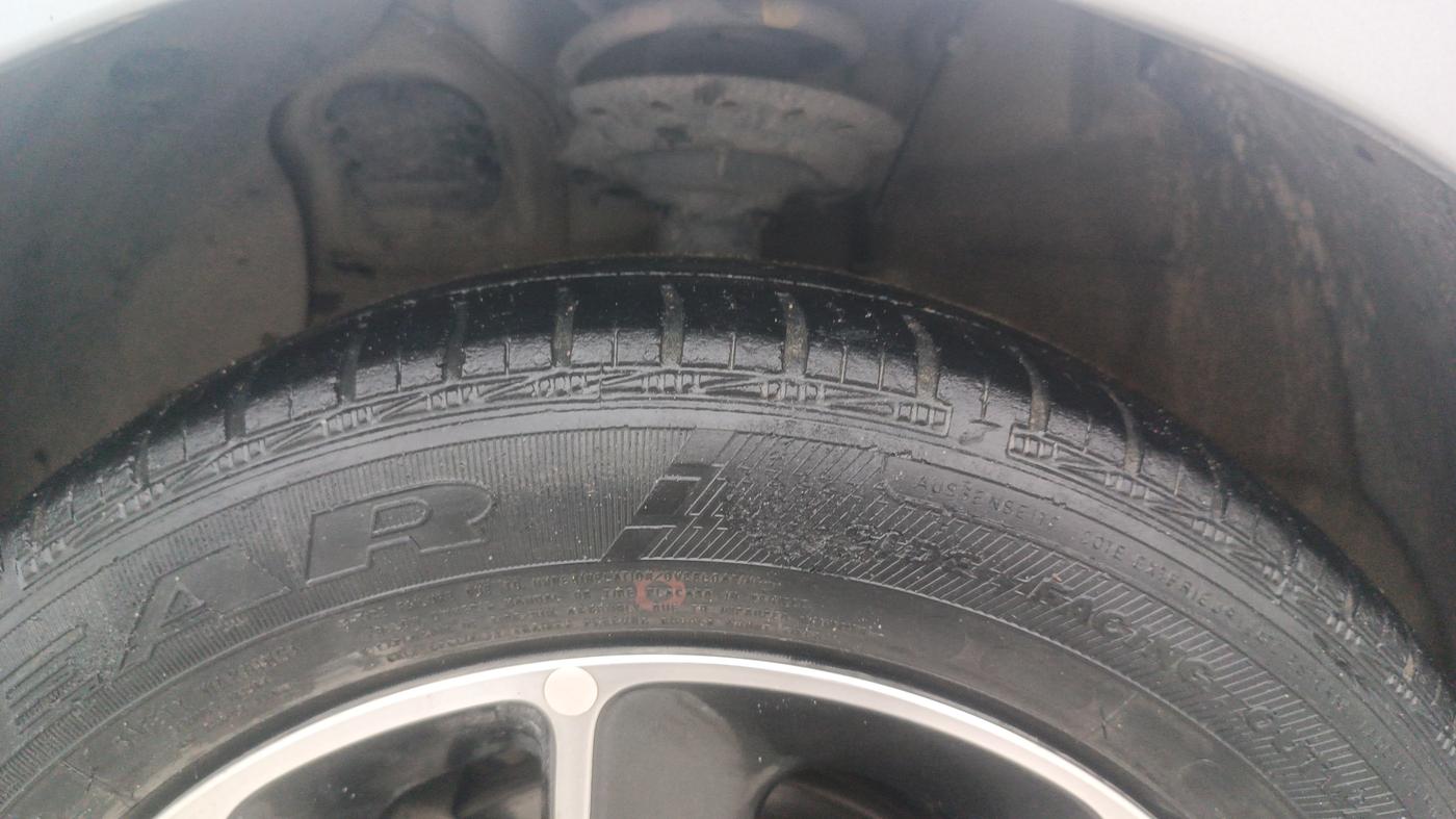 2019 Hyundai Grand i10 ASTA 1.2 KAPPA VTVT, Petrol, Manual, 19,693 km, Left Front Tyre Tread