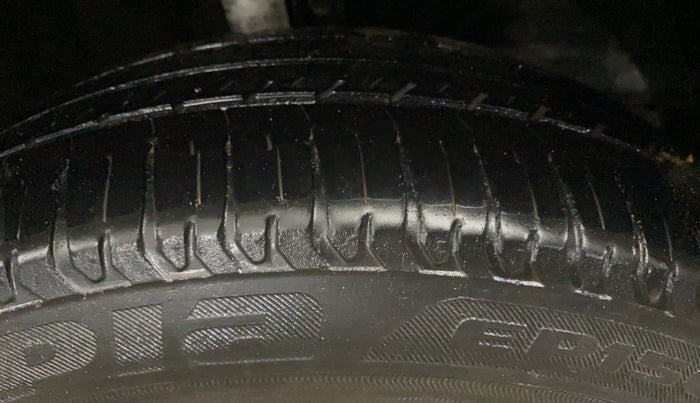 2018 Maruti Baleno DELTA PETROL 1.2, Petrol, Manual, 43,757 km, Right Front Tyre Tread