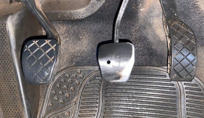 2017 Volkswagen Ameo COMFORTLINE 1.2L, Petrol, Manual, 68,818 km, Pedals