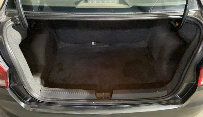 2017 Volkswagen Ameo COMFORTLINE 1.2L, Petrol, Manual, 68,818 km, Boot Inside