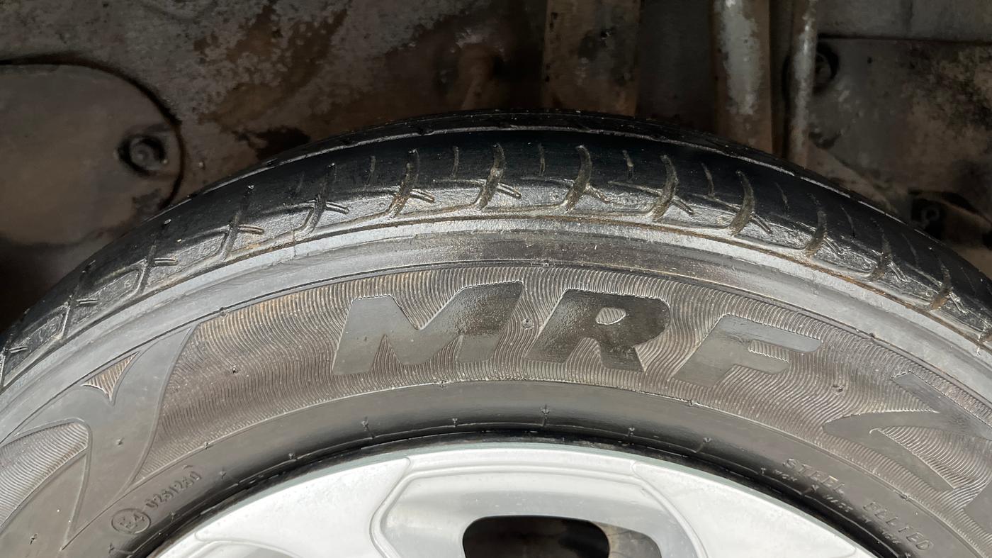 2016 Tata Zest XMS PETROL, Petrol, Manual, 73,372 km, Left Rear Tyre Tread