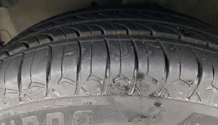 2016 Maruti Celerio ZXI AMT (O), Petrol, Automatic, 87,680 km, Left Front Tyre Tread