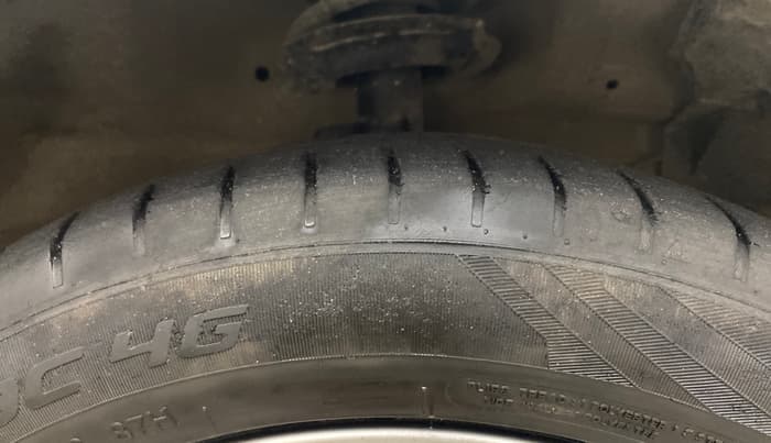 2017 Maruti Ciaz ALPHA  AT 1.4  PETROL, Petrol, Automatic, 42,935 km, Right Front Tyre Tread
