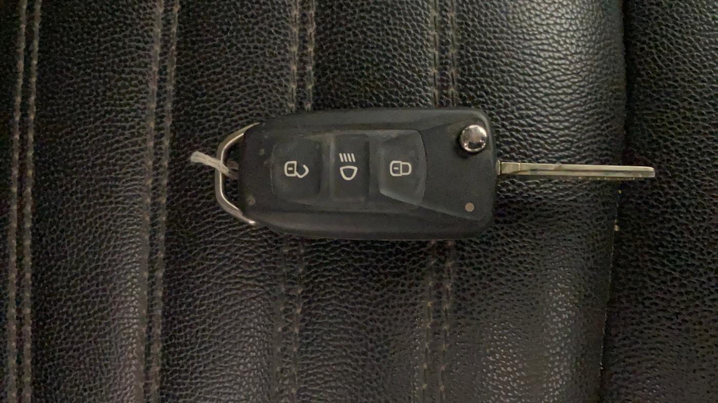 2019 Tata Tiago XZ PLUS DIESEL, Diesel, Manual, 89,456 km, Key Close Up