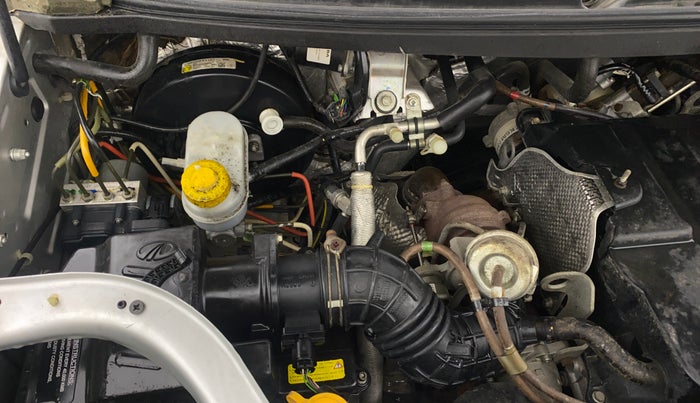 2019 Mahindra TUV300 T10, Diesel, Manual, 32,275 km, Engine View - Right