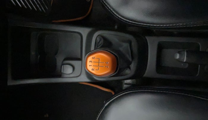 2018 Renault Kwid CLIMBER 1.0, Petrol, Manual, 40,536 km, Gear Lever