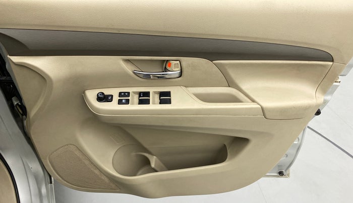 2021 Maruti Ertiga VXI CNG, CNG, Manual, 55,099 km, Driver Side Door Panels Control