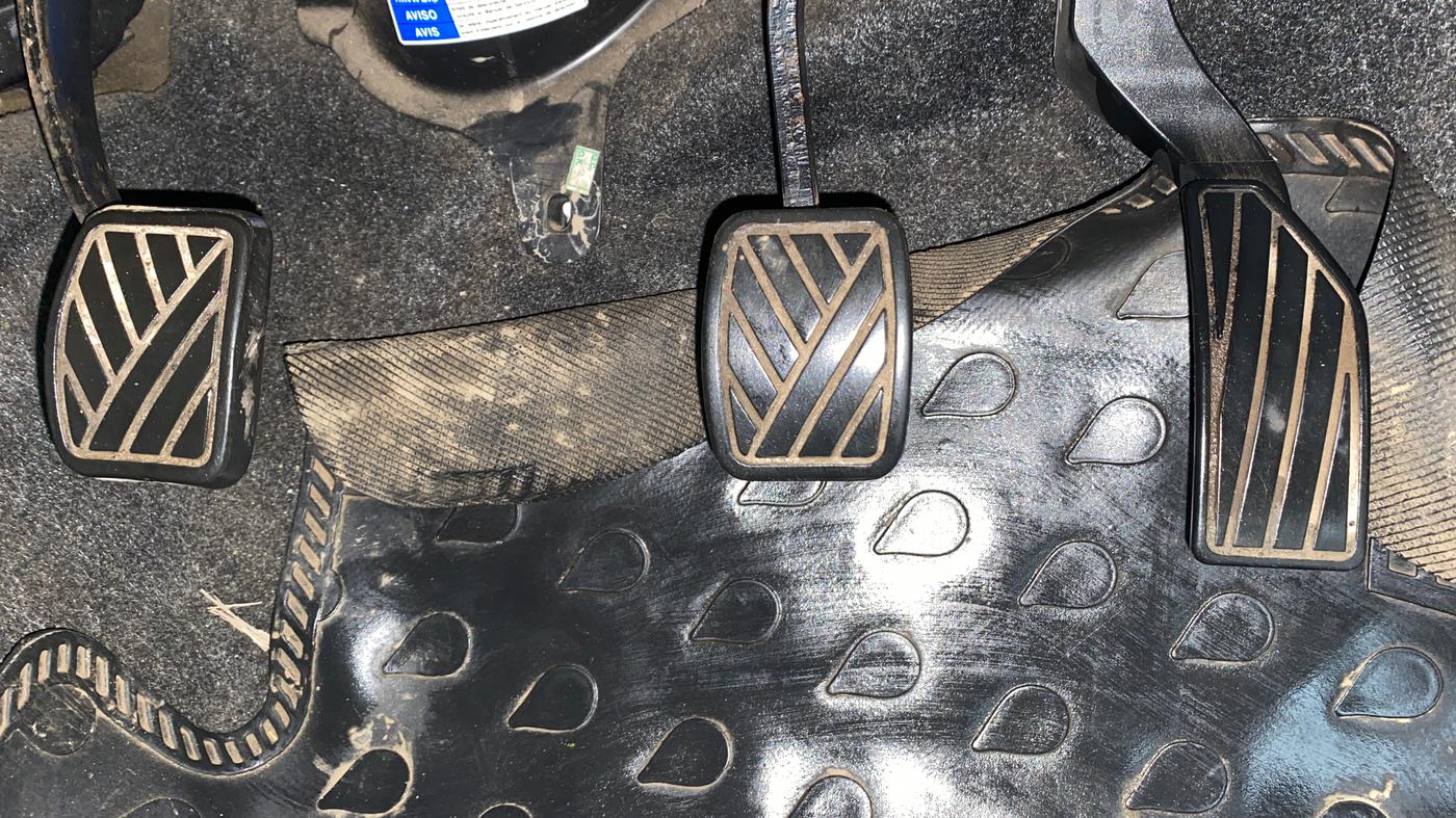 2014 Maruti Ritz ZXI, Petrol, Manual, 27,746 km, Pedals