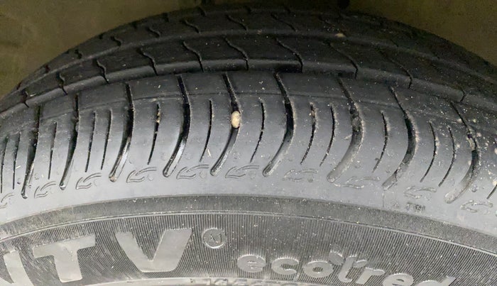 2016 Maruti Celerio VXI AMT, Petrol, Automatic, 88,890 km, Right Front Tyre Tread