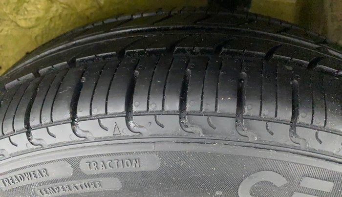 2016 Maruti Celerio VXI AMT, Petrol, Automatic, 88,890 km, Left Rear Tyre Tread