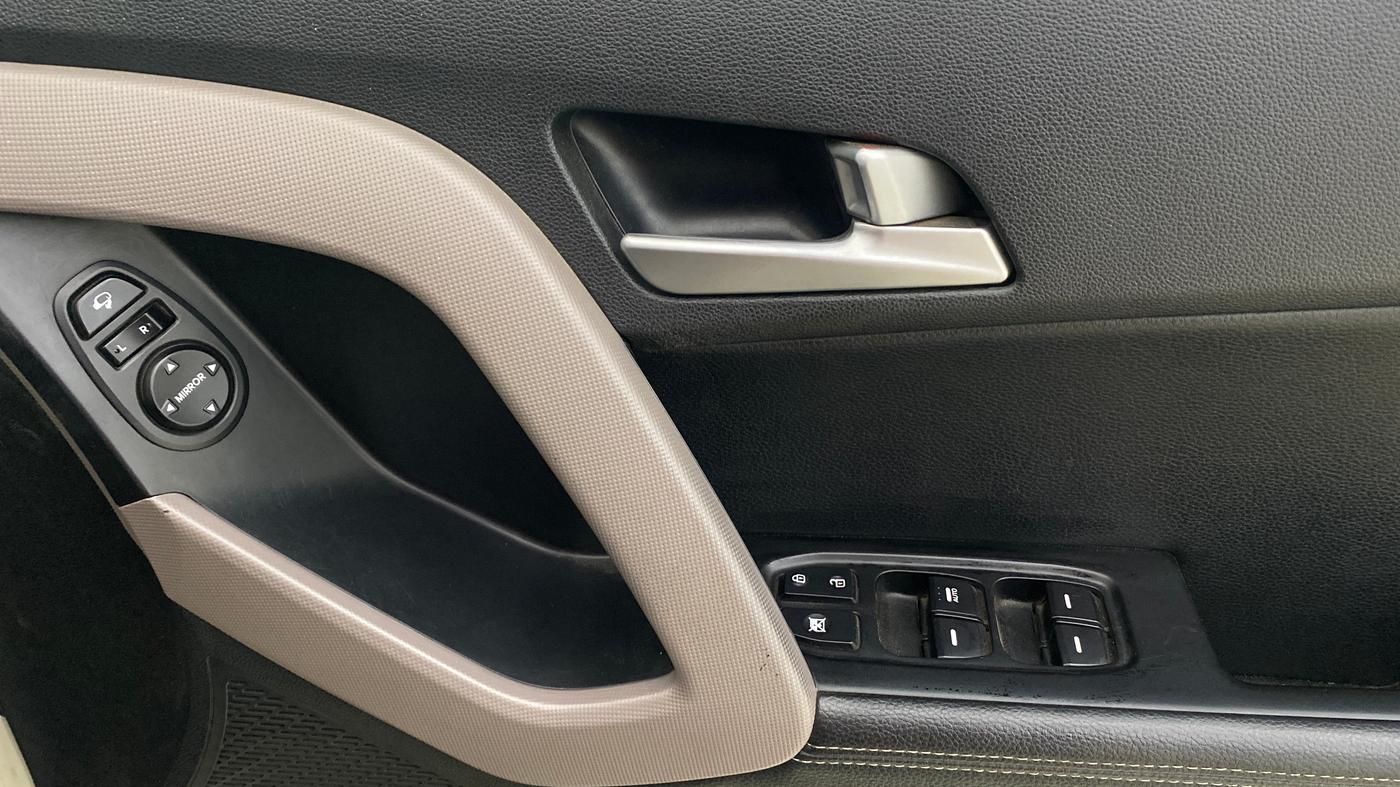 2019 Hyundai Creta SX (O) 1.6 PETROL, Petrol, Manual, 62,286 km, Driver Side Door Panels Control