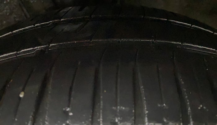 2013 Hyundai i20 SPORTZ 1.2, Petrol, Manual, 85,571 km, Left Front Tyre Tread