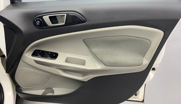 2014 Ford Ecosport TITANIUM 1.5L PETROL, Petrol, Manual, 1,18,915 km, Driver Side Door Panels Control