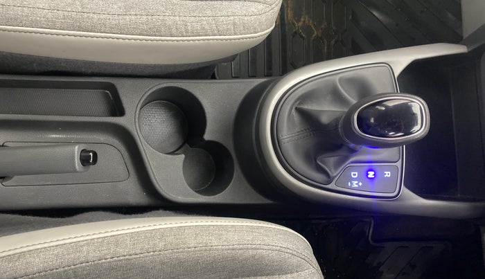 2020 Hyundai GRAND I10 NIOS SPORTZ AMT 1.2 KAPPA VTVT, Petrol, Automatic, 34,652 km, Gear Lever