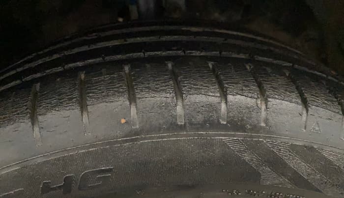 2019 Maruti Baleno ZETA PETROL 1.2, Petrol, Manual, 47,058 km, Right Front Tyre Tread