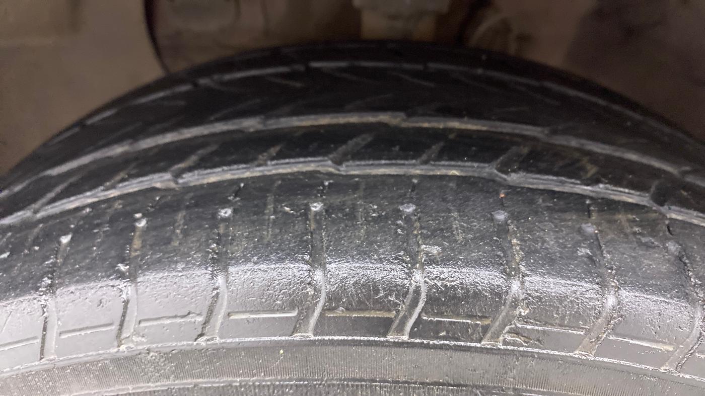 2016 Hyundai Elite i20 ASTA 1.2 (O), Petrol, Manual, 51,903 km, Left Front Tyre Tread