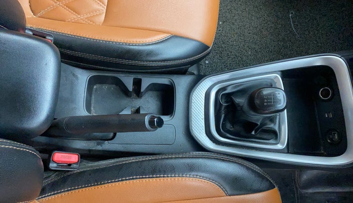 2020 KIA SONET HTK PLUS 1.5, Diesel, Manual, 78,518 km, Gear Lever