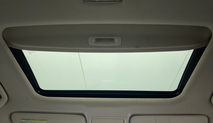 2014 Honda CRV 2.4 AT 4WD AVN, Petrol, Automatic, 1,03,683 km, Moonroof/ Sunroof