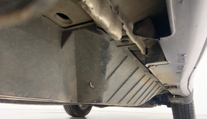 2014 Honda CRV 2.4 AT 4WD AVN, Petrol, Automatic, 1,03,683 km, Right Side Underbody