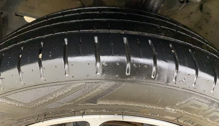 2020 Maruti Baleno ZETA PETROL 1.2, Petrol, Manual, 47,100 km, Left Front Tyre Tread