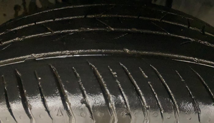 2023 Renault Kiger RXZ TURBO CVT, Petrol, Automatic, 19,640 km, Right Front Tyre Tread