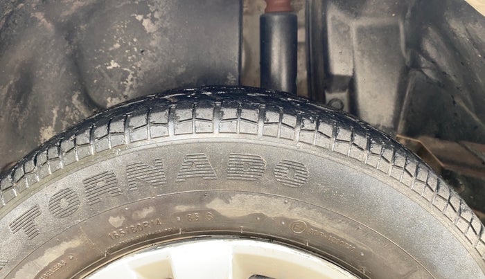 2014 Maruti Swift Dzire VXI, Petrol, Manual, 34,580 km, Left Rear Tyre Tread
