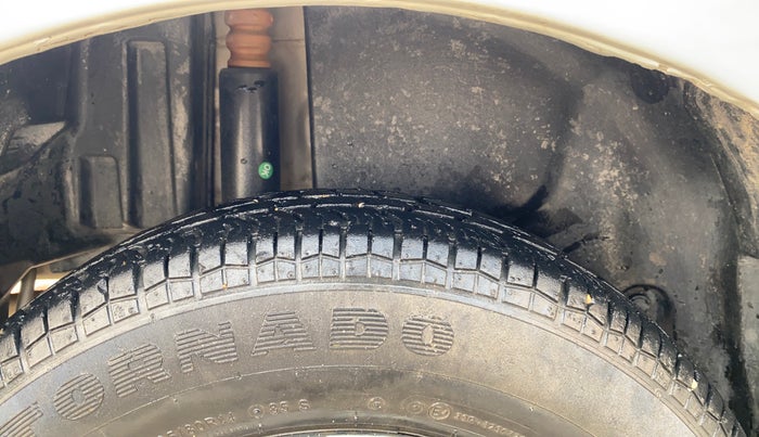 2014 Maruti Swift Dzire VXI, Petrol, Manual, 34,580 km, Right Rear Tyre Tread