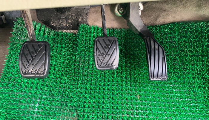 2014 Maruti Swift Dzire VXI, Petrol, Manual, 34,580 km, Pedals