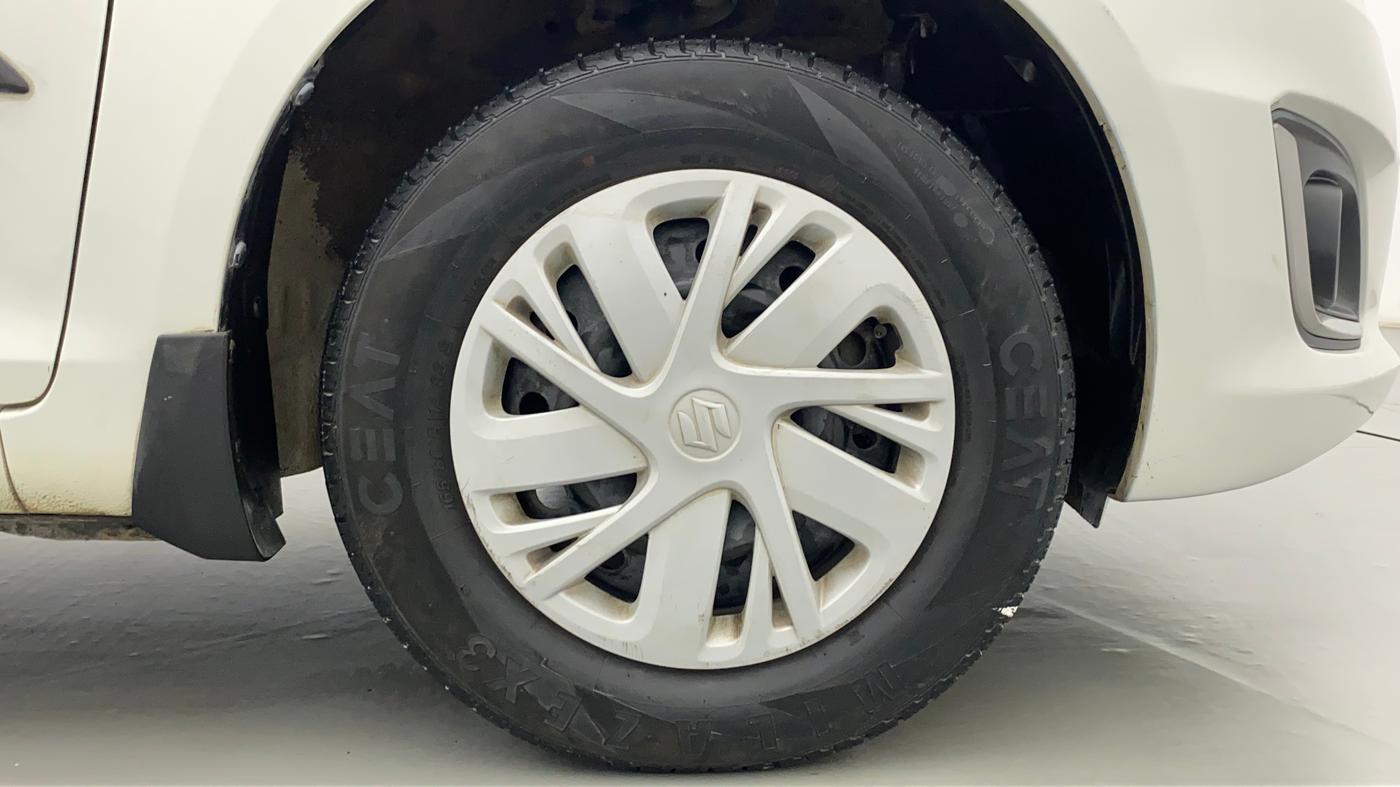 2015 Maruti Swift VXI, Petrol, Manual, 79,356 km, Right Front Wheel