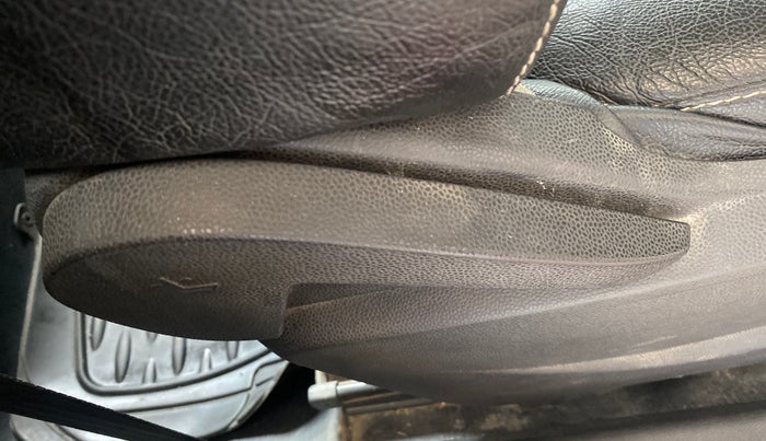 2016 Ford Ecosport AMBIENTE 1.5L PETROL, Petrol, Manual, 1,00,605 km, Driver Side Adjustment Panel