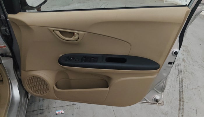 2014 Honda Amaze 1.2L I-VTEC S AT, Petrol, Automatic, 61,628 km, Driver Side Door Panels Control