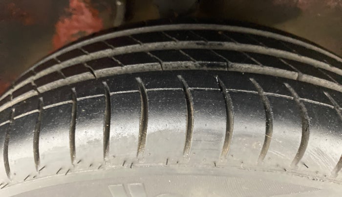 2012 Maruti Alto K10 VXI P, Petrol, Manual, 55,744 km, Right Front Tyre Tread