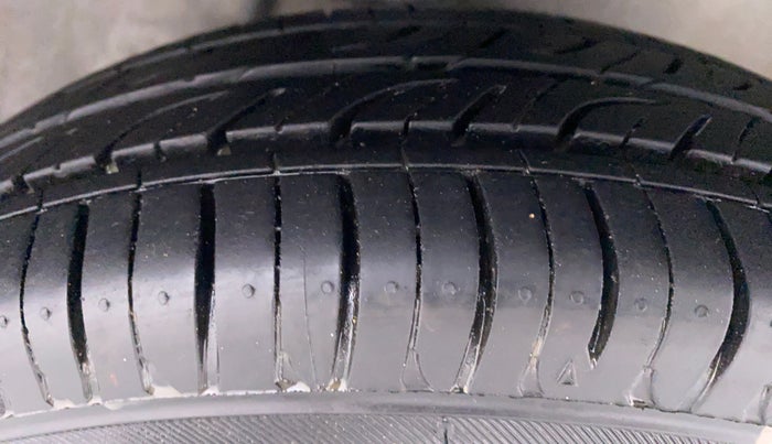 2018 Maruti Alto 800 LXI, Petrol, Manual, 44,879 km, Right Front Tyre Tread