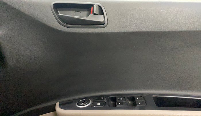 2014 Hyundai Grand i10 MAGNA 1.2 KAPPA VTVT, Petrol, Manual, 60,642 km, Driver Side Door Panels Control