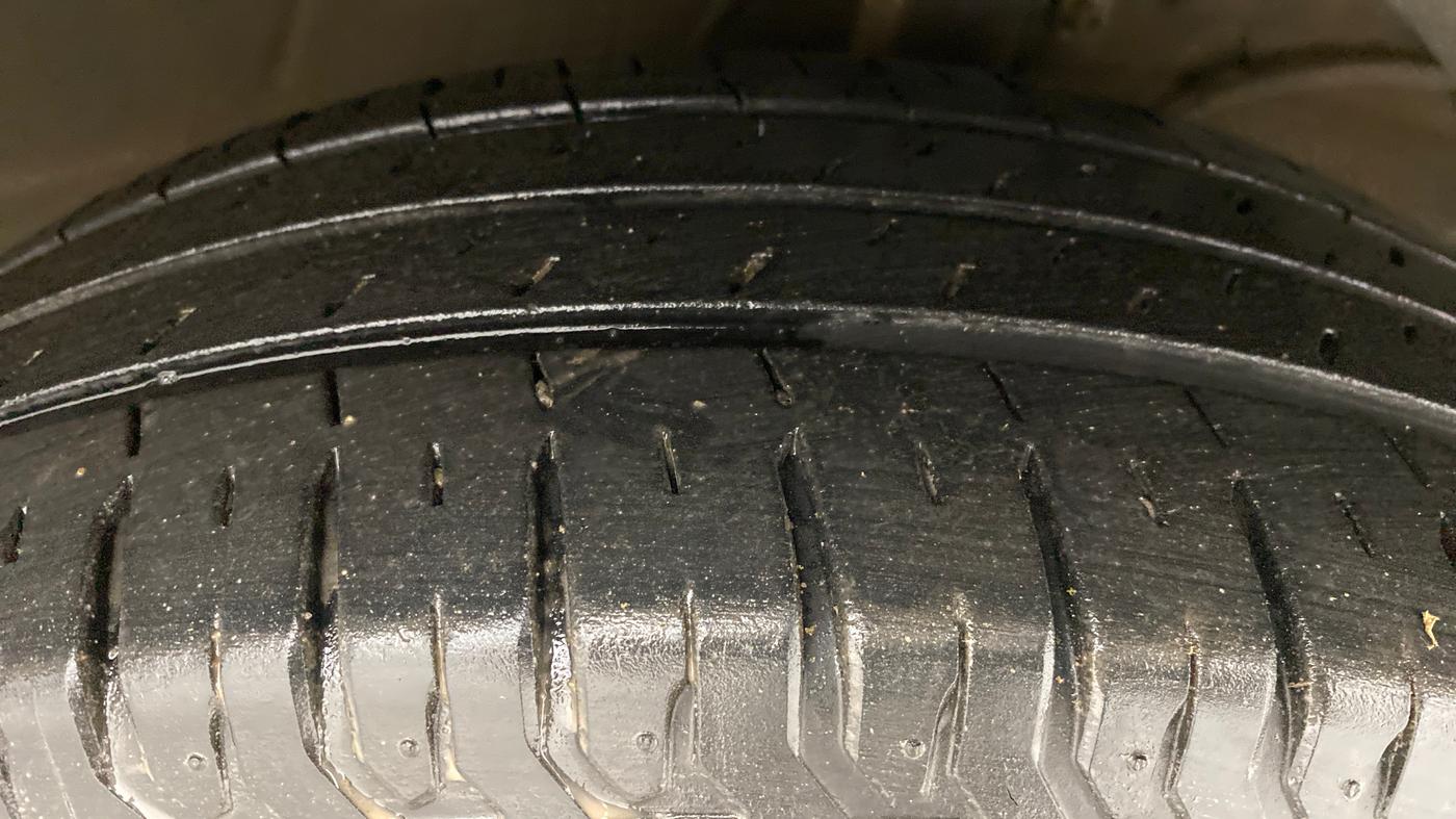 2021 Maruti Ertiga VXI SHVS, Petrol, Manual, 19,317 km, Right Front Tyre Tread