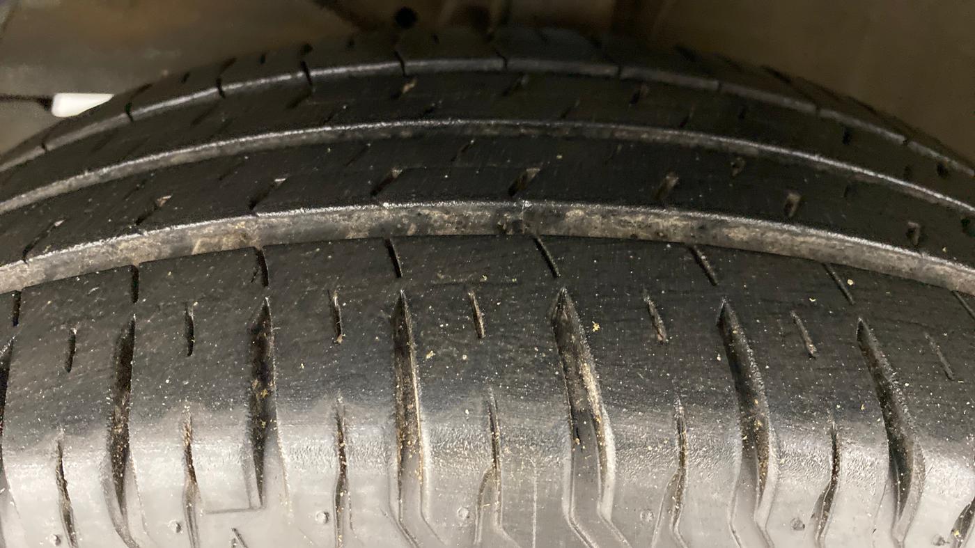 2021 Maruti Ertiga VXI SHVS, Petrol, Manual, 19,317 km, Left Front Tyre Tread