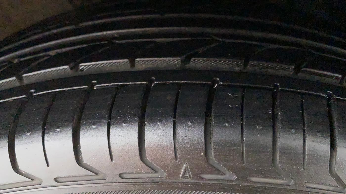 2018 Skoda Rapid AMBITION 1.5 TDI, Diesel, Manual, 48,296 km, Right Front Tyre Tread
