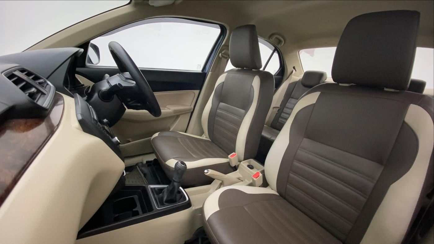 2017 Maruti Dzire VXI, Petrol, Manual, 15,118 km, Right Side Front Door Cabin