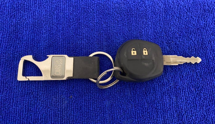 2017 Maruti Dzire VXI, Petrol, Manual, 15,118 km, Key Close Up