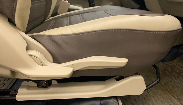 2017 Maruti Dzire VXI, Petrol, Manual, 15,118 km, Driver Side Adjustment Panel